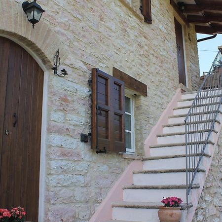B&B Il Poggetto Serra Sant'Abbondio Екстер'єр фото