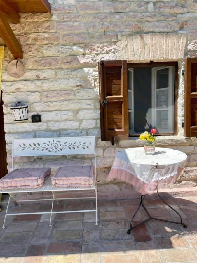 B&B Il Poggetto Serra Sant'Abbondio Екстер'єр фото
