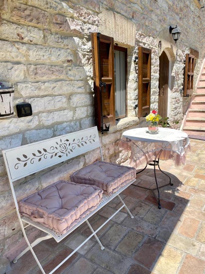 B&B Il Poggetto Serra Sant'Abbondio Екстер'єр фото