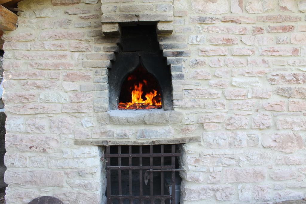 B&B Il Poggetto Serra Sant'Abbondio Екстер'єр фото