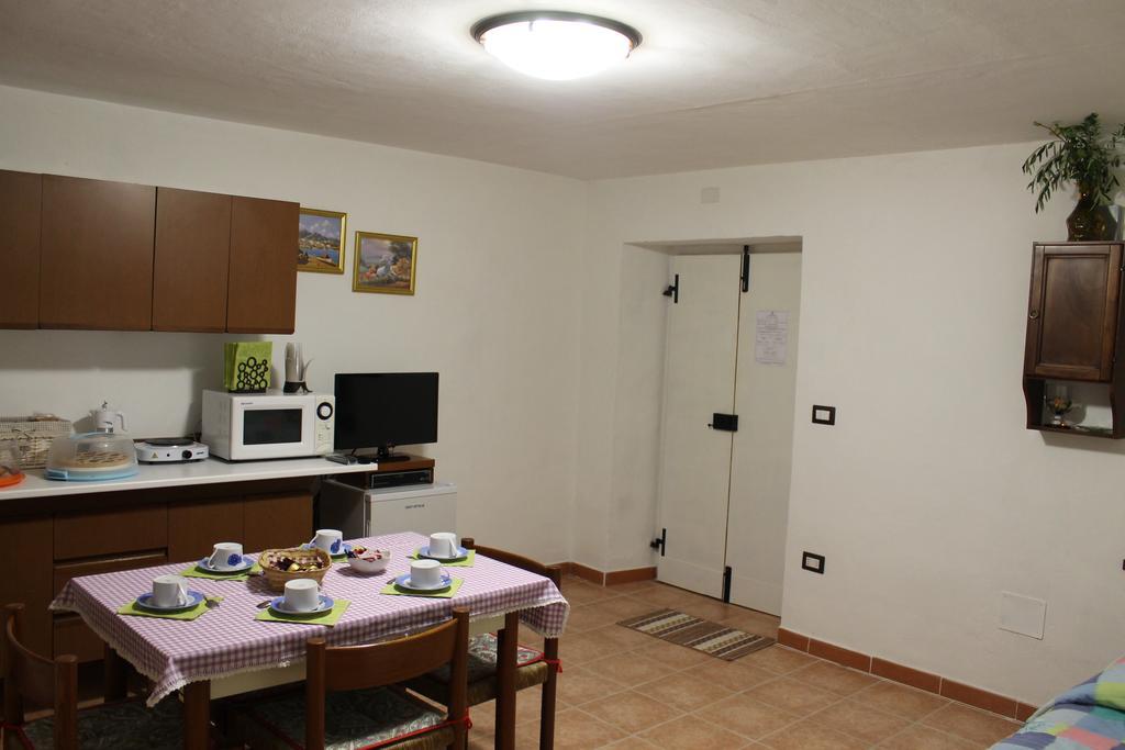 B&B Il Poggetto Serra Sant'Abbondio Екстер'єр фото